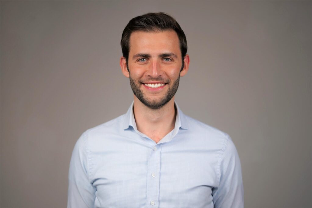 Erfolgreich wachsen mit Scopevisio Cloud-ERP 2 Dr. Sascha Haggenmueller Co Founder Managing Director Radial Consulting GmbH