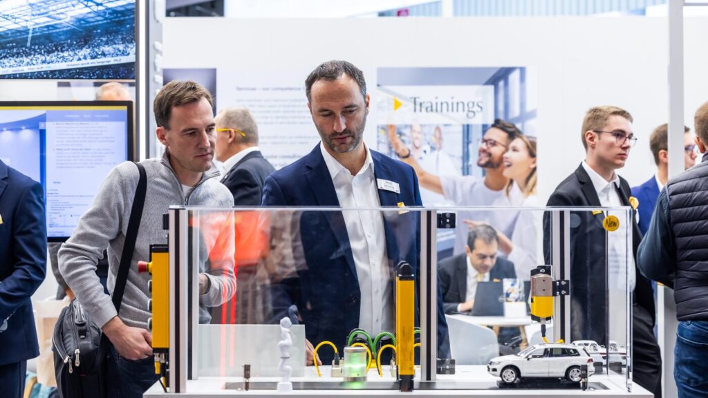 Hightech trifft Hands-on – ein Blick hinter die Kulissen der Automatisierung © Mesago Messe Frankfurt GmbH / Arturo Rivas