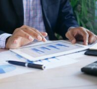 Esker und Horváth vereinbaren Partnerschaft